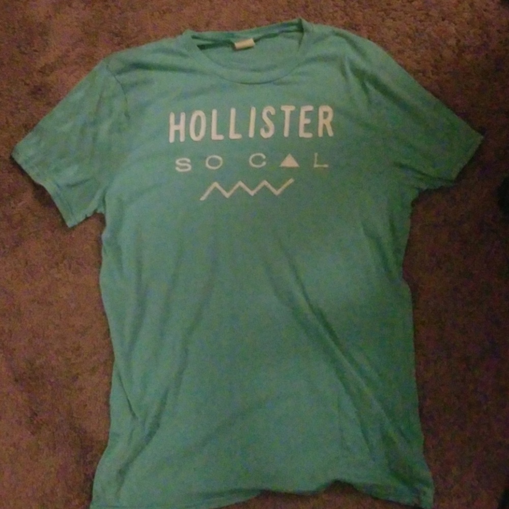 Blue hollister tee